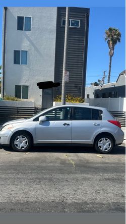 Nissan versa gray 2012