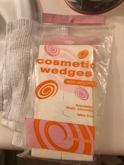 Cosmetic wedges (32)