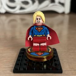 Lego Dimensions Supergirl Minifig And Base 