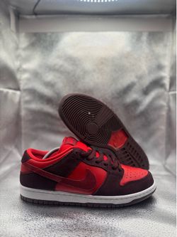 Nike dunk low sb cherry