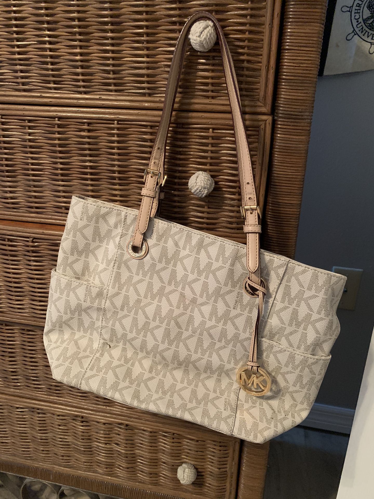 Michael Kors Jet Set Signature Beige Tote Shoulder Purse