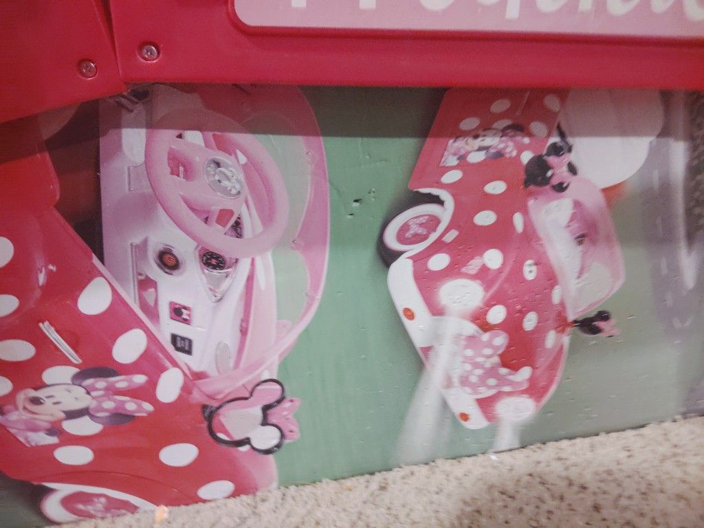 Brand New Mini Mouse Car