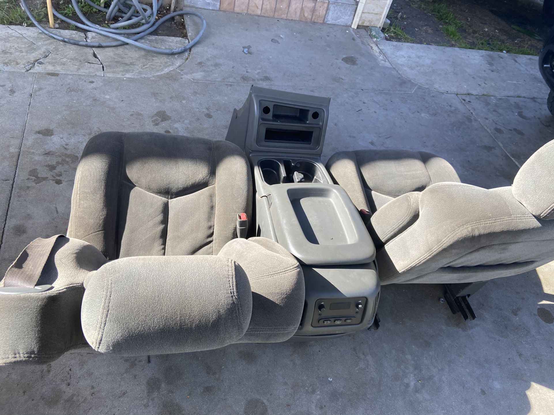 Silverado Seats + Center Console