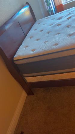 Queen size bedroom set