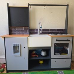 Toddler kitchen