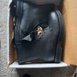 Black leather boot 10 Reg