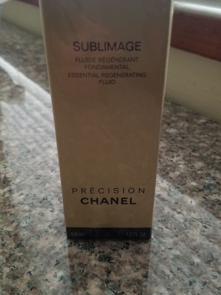 Chanel Fluid For Face