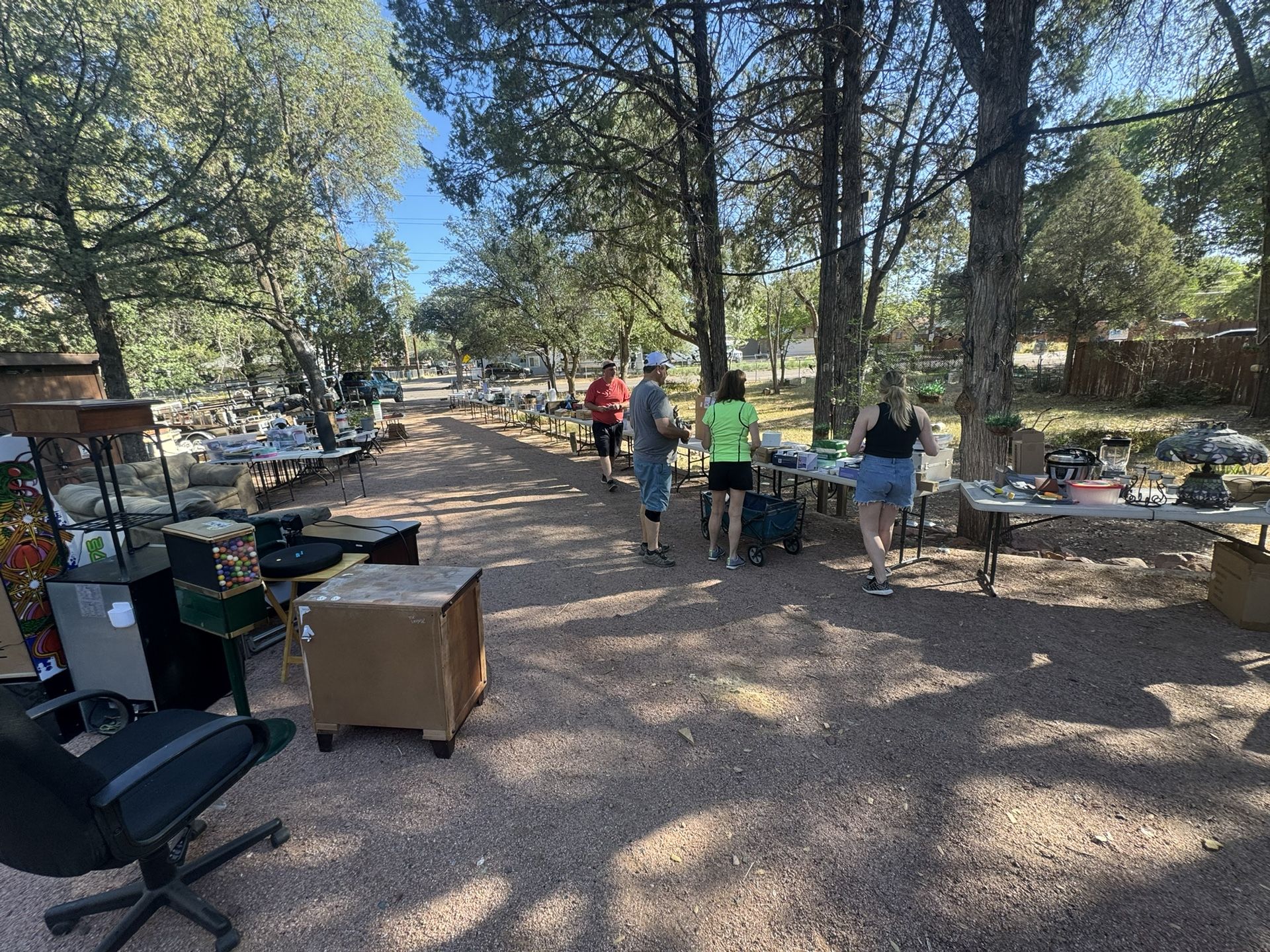 HUGE GARAGE SALE IN PAYSON!!