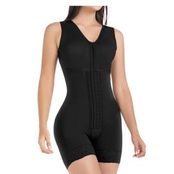 Faja Postoperatoria con Bra