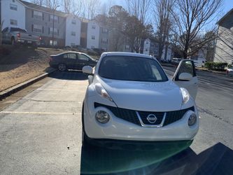 nissan juke sv 2014 mileage 102000 screen maps key touch glass roof oil new new tires fit me all ages sports cars and mountain