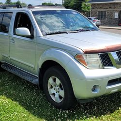 2006 Nissan Pathfinder 4x4 **3rd Row Seating