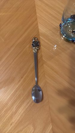 Glass cup