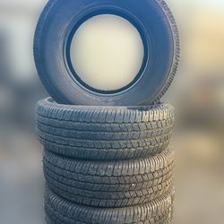 Used set Size:275-65-18 Brand: Michelin