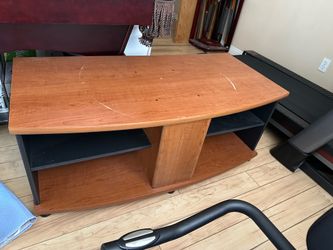Entertainment center