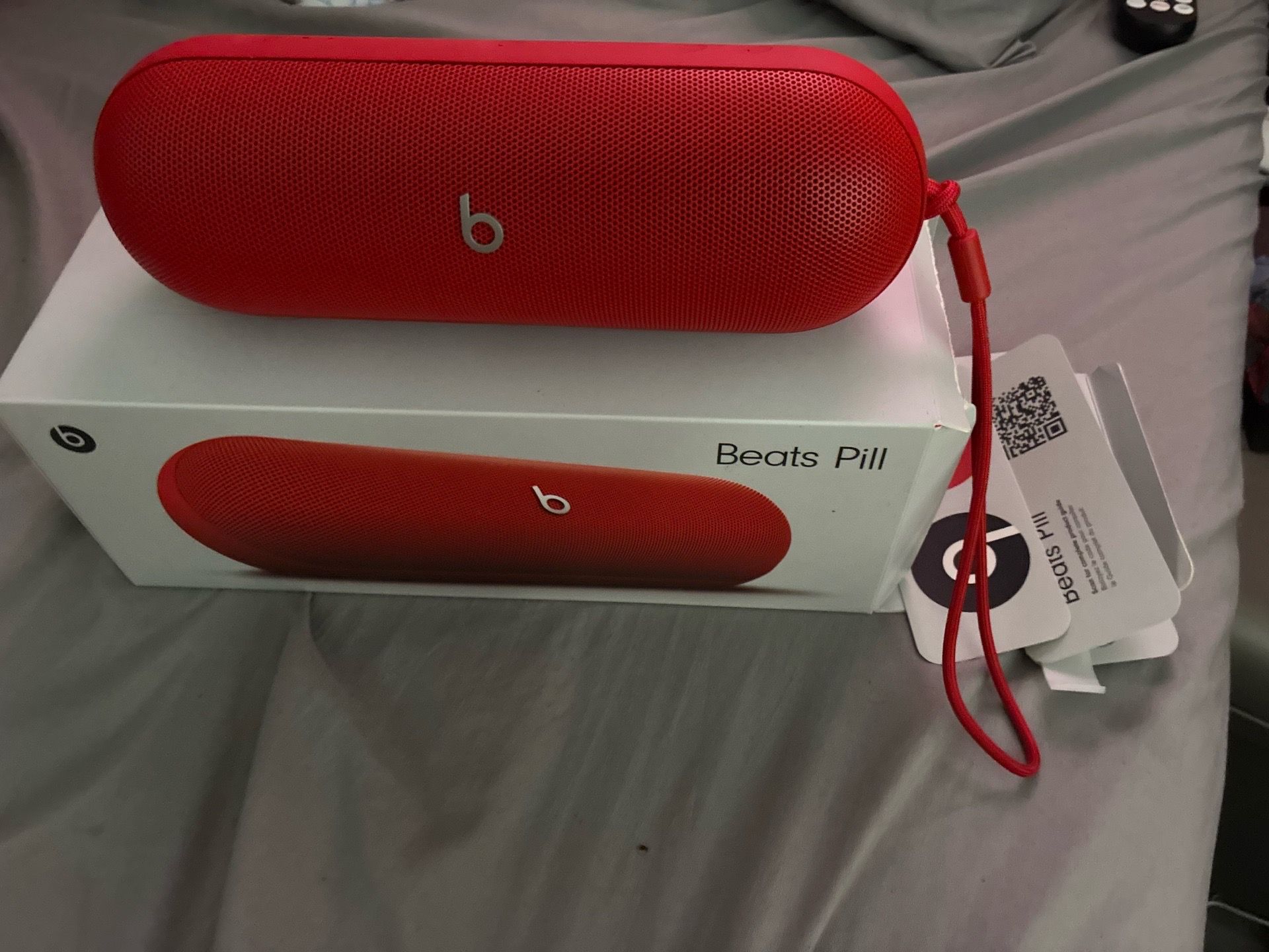 Beats pill speaker (Red)