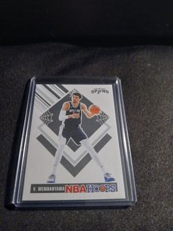 VICTOR WEMBANYAMA HALLOWEEN EDITION SPORT CARD
