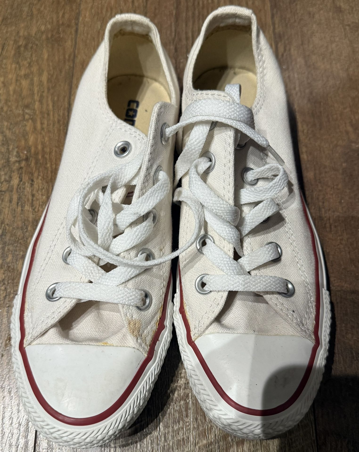 White Converse Size 6 Woman's Lightly Used
