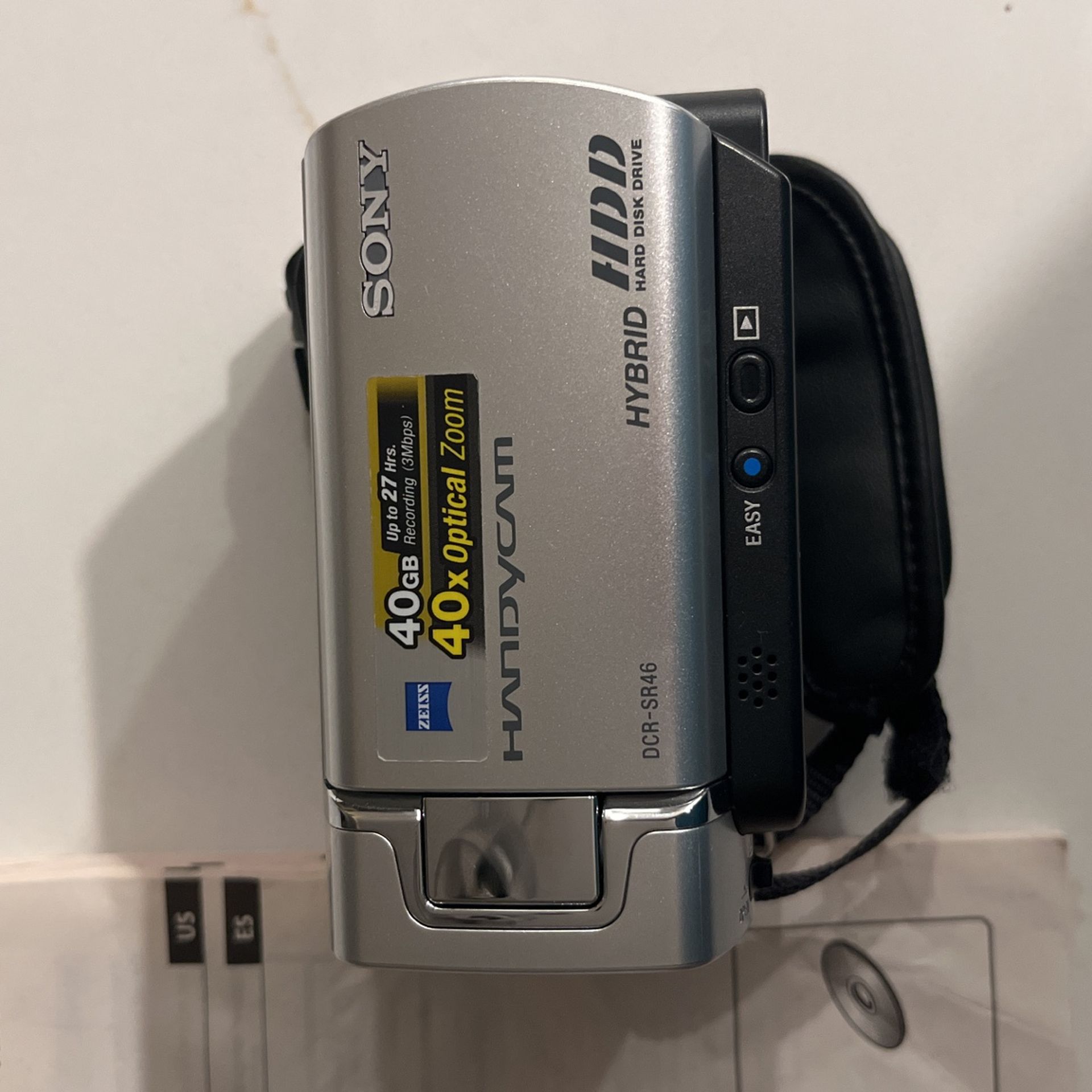 Sony Handicam Hybrid 2000x Digital Video Camera