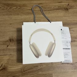 AirPods Max USB-C Star light (Original Packaging included) / Apple Bag