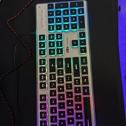 Magegee Keyboard and Mouse set barely used