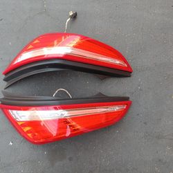 2010-015 Jaguar XJ Tail Lights With Light Bulbs And Accessories Oem. 