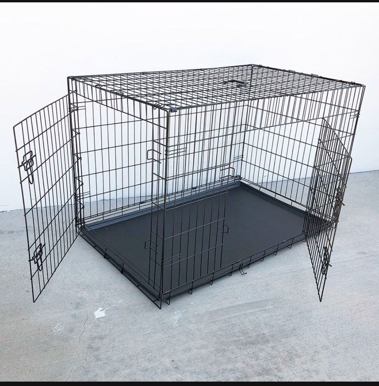 Large Kennel For Dog With Divider