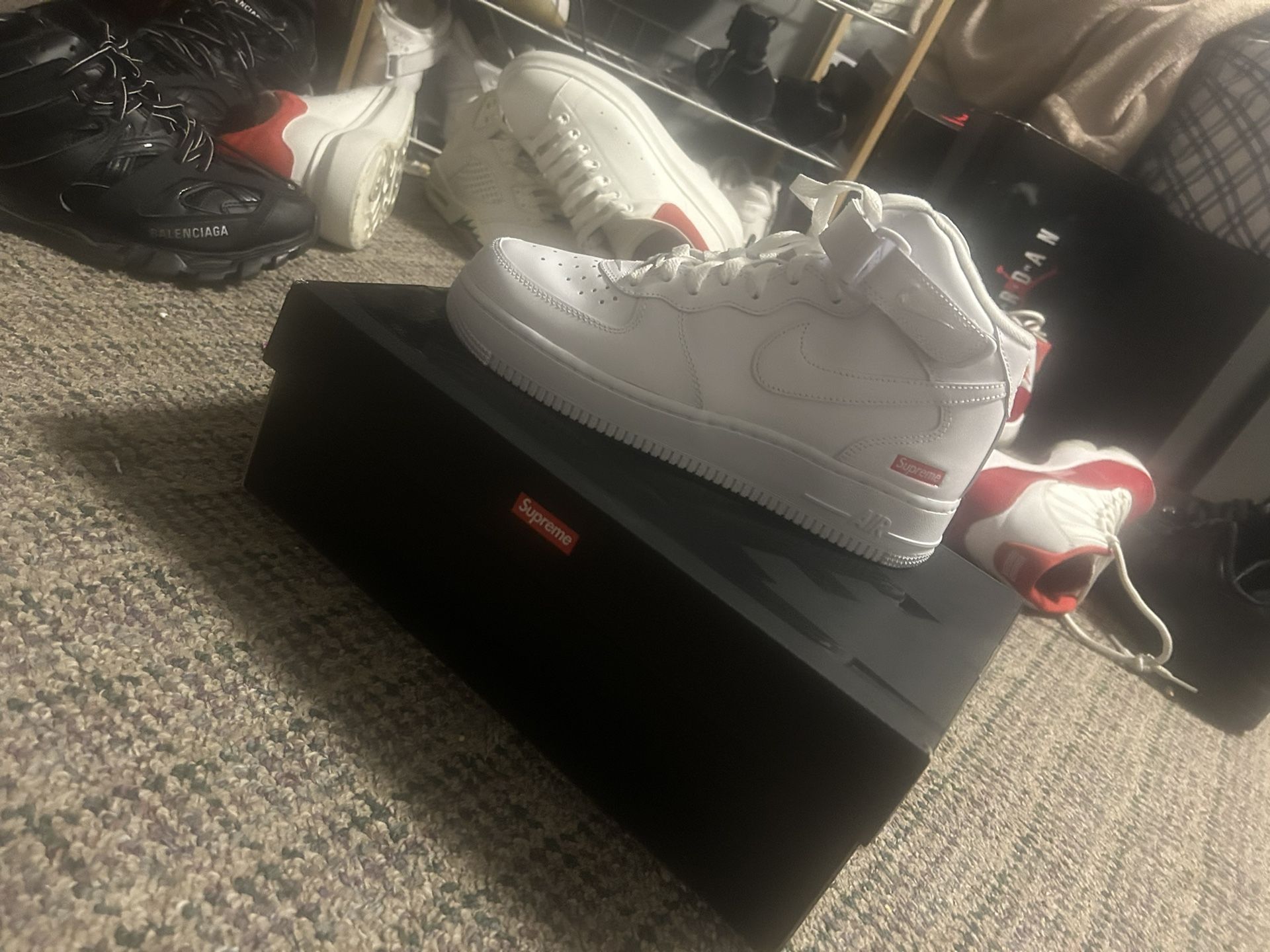 Supreme White Air forces