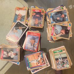 Lot Of Baseball Cards….. 1970’s-1980’s Tops Baseball Cards