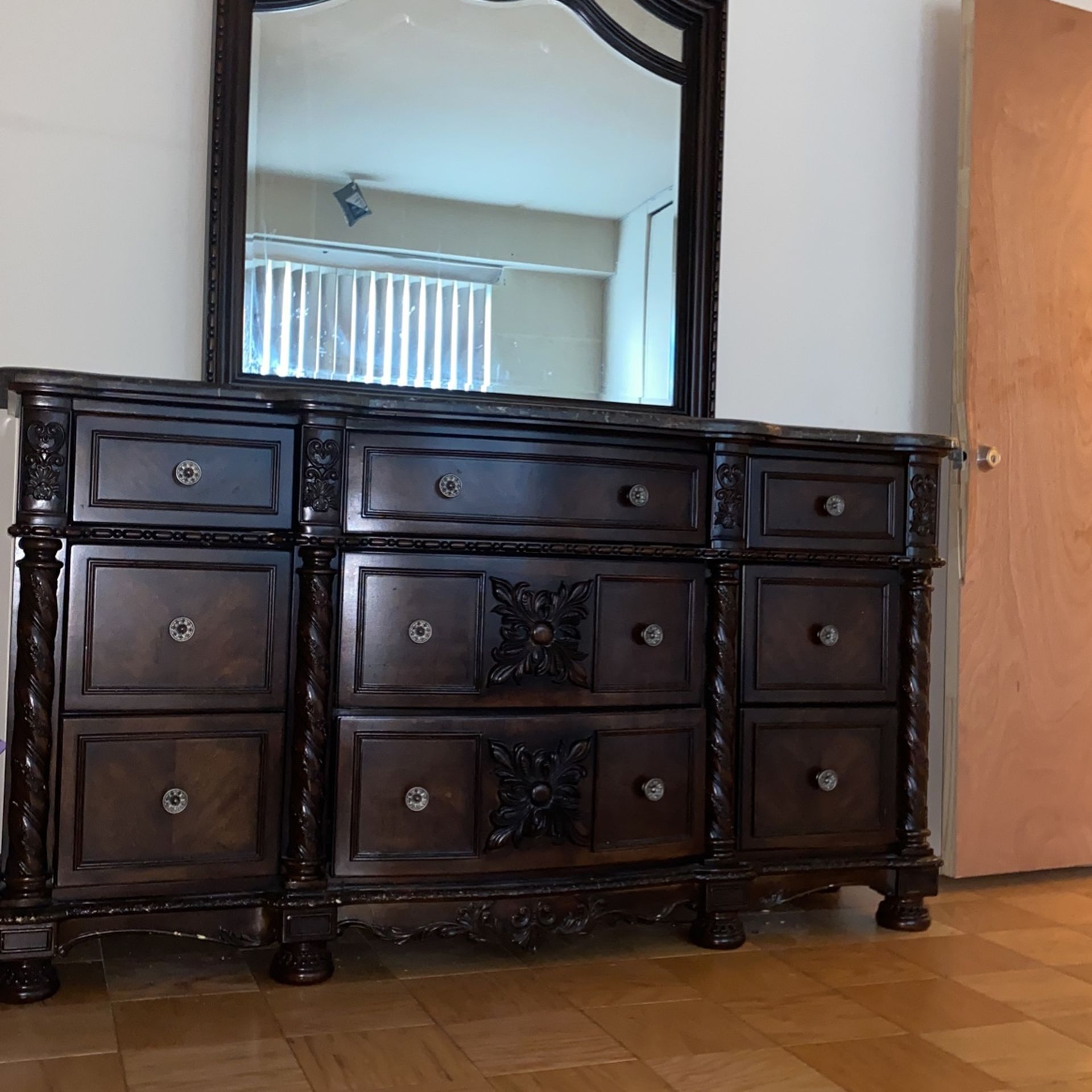 Tiffany’s Matching Mirror Dresser & Single Dresser (Deep)