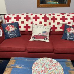 Red (pull Out Bed) Couch