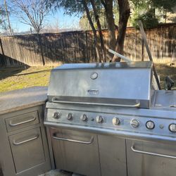 BBQ grill With Granite Counter Tops & Shelves 