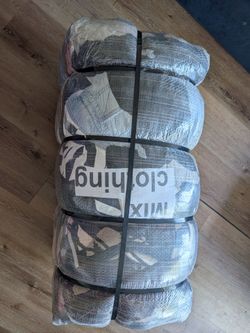 200 Piece MIXED Clothing