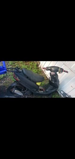 50 cc moped