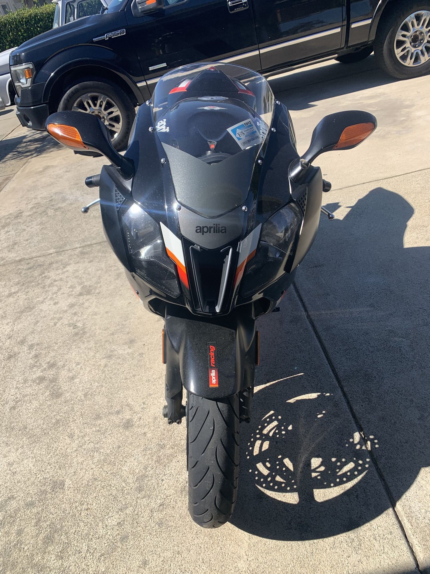 2008  Aprilia R