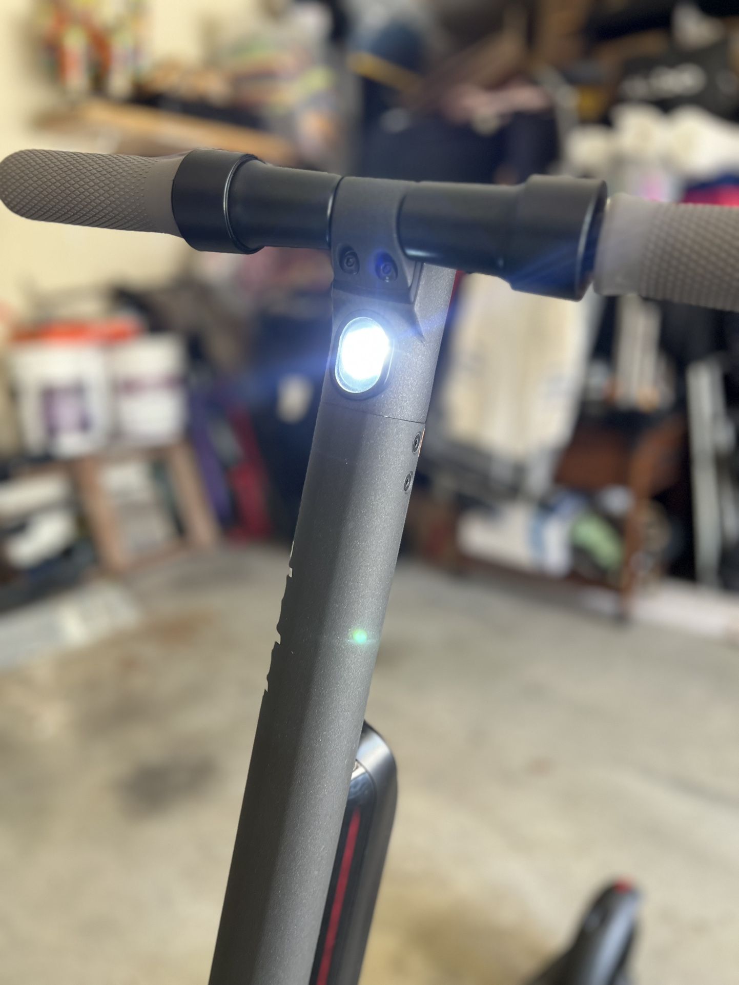 Segway Ninebot ES4 Electric Scooter
