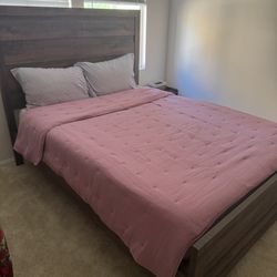 Living Spaces - Queen Bedroom Set