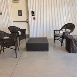 5 Piece patio furniture