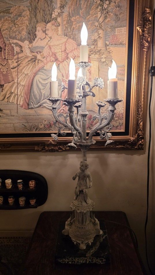 Antique-style Candelabra Lamp with Cherub