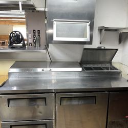 Turbo Air TPR-67SD-D2-N 67" Refrigerated Pizza Prep Table w/ 1 Door & 2 Drawers