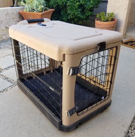 Pet Gear #8220 Folding Steel Dog or Cat Crate or Kennel