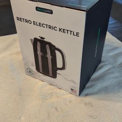 electric retro style kettle brand new