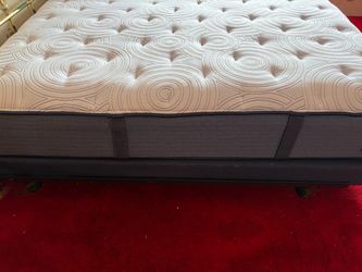 King size Mattress Serta perfect sleeper & box spring set