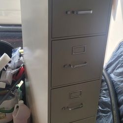 4 Drawer File Cabinet