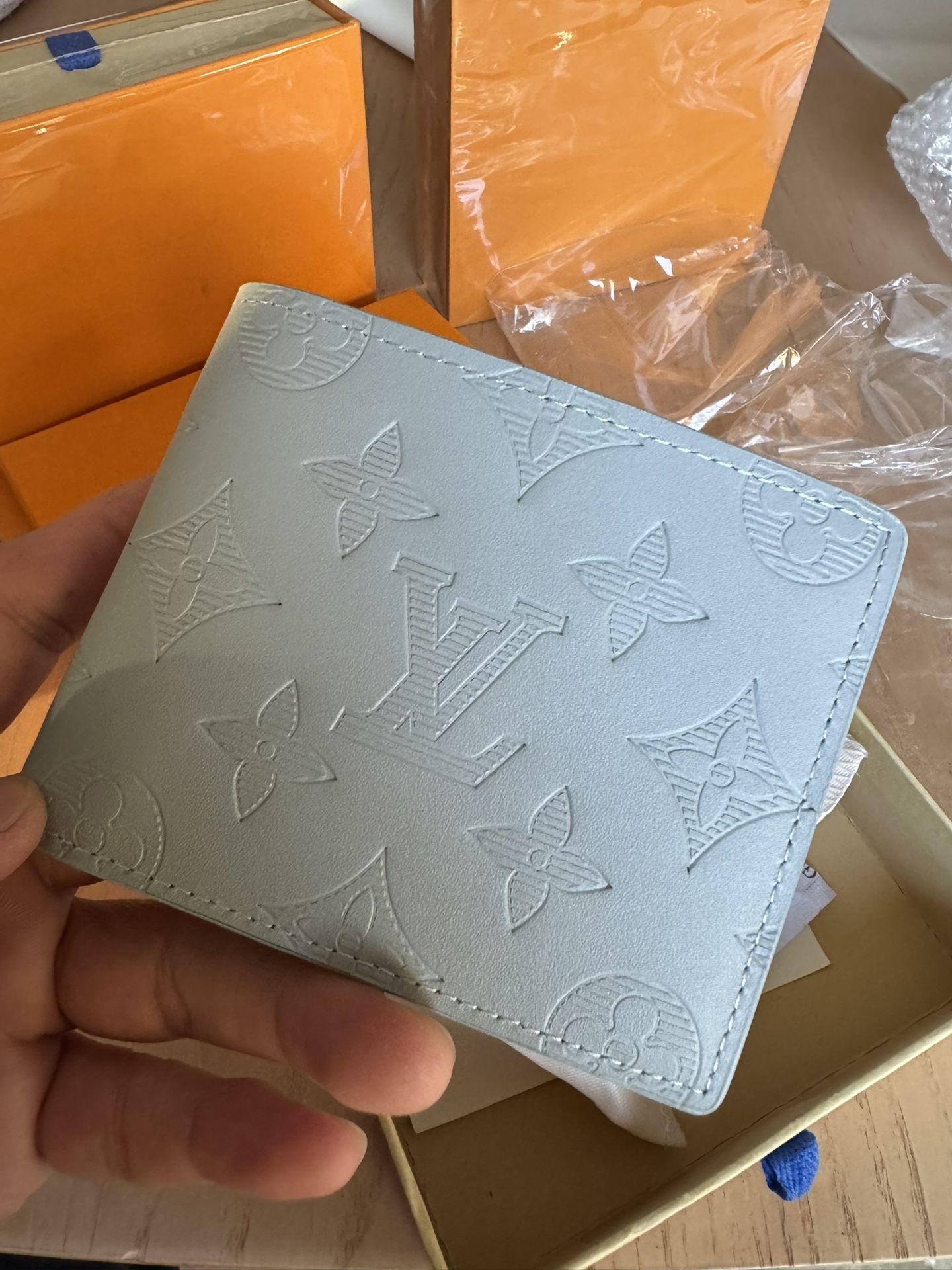 Authentic Louis Vuitton  Wallet For Men Black Friday Deal