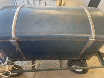 Car trunk