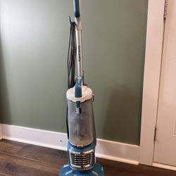 Kenmore AllergenSeal Bagless Upright Vacuum With Hair Eliminator Brushroll