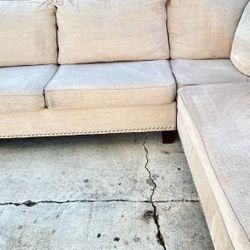 Sofa  Sectional Confortable Exente Condition And Clean $295