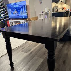 Extendable Wood Table 