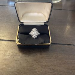 Gorgeous diamond ring