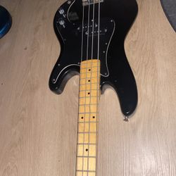 Epiphone Gipson Bass Guitar